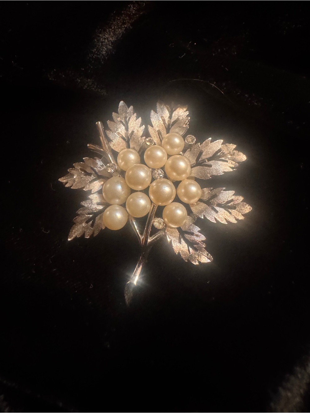 Trifari Pearl Cluster Leaf Brooch in silver Tone